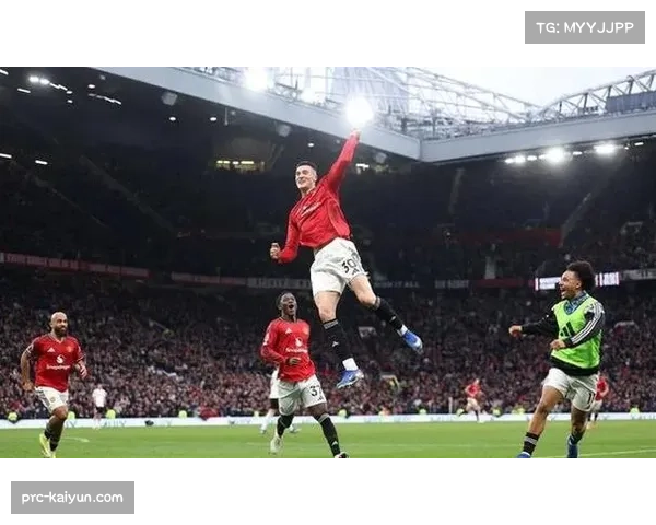 卡里克双后腰配置稳固中场 梅努控球串联缓解B费组织压力